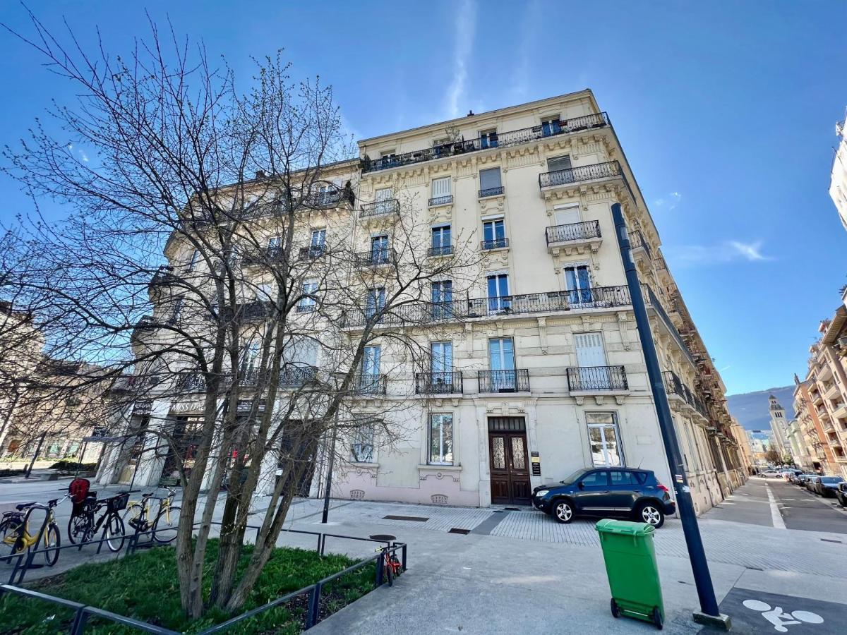 La Loge Parisienne 300M Gare Bastille Telepherique Grenoble Exterior photo